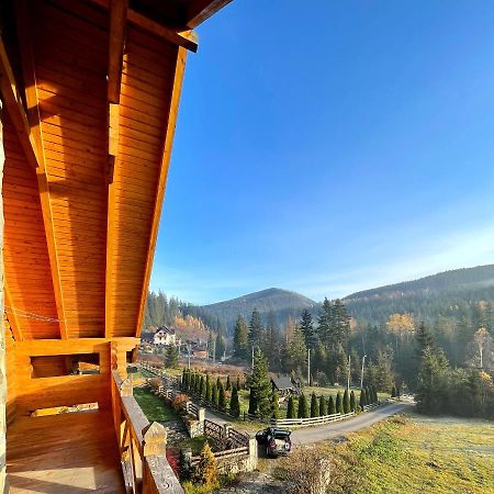 На Полумистому Villa Mykulytjyn Exteriör bild