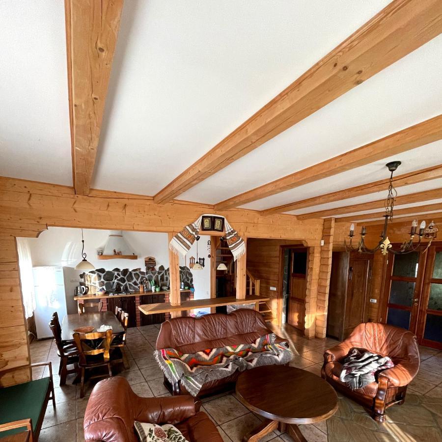 На Полумистому Villa Mykulytjyn Exteriör bild